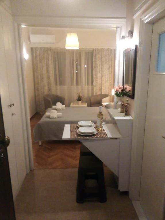 Sylvia' S Apartments เอเธนส์ ภายนอก รูปภาพ