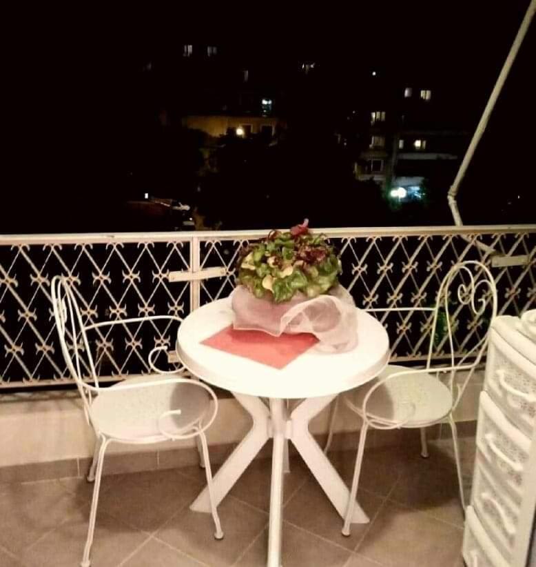 Sylvia' S Apartments เอเธนส์ ภายนอก รูปภาพ